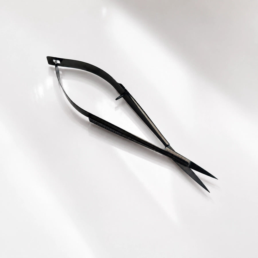 Scissor Tweezer – Precision Brow Tool